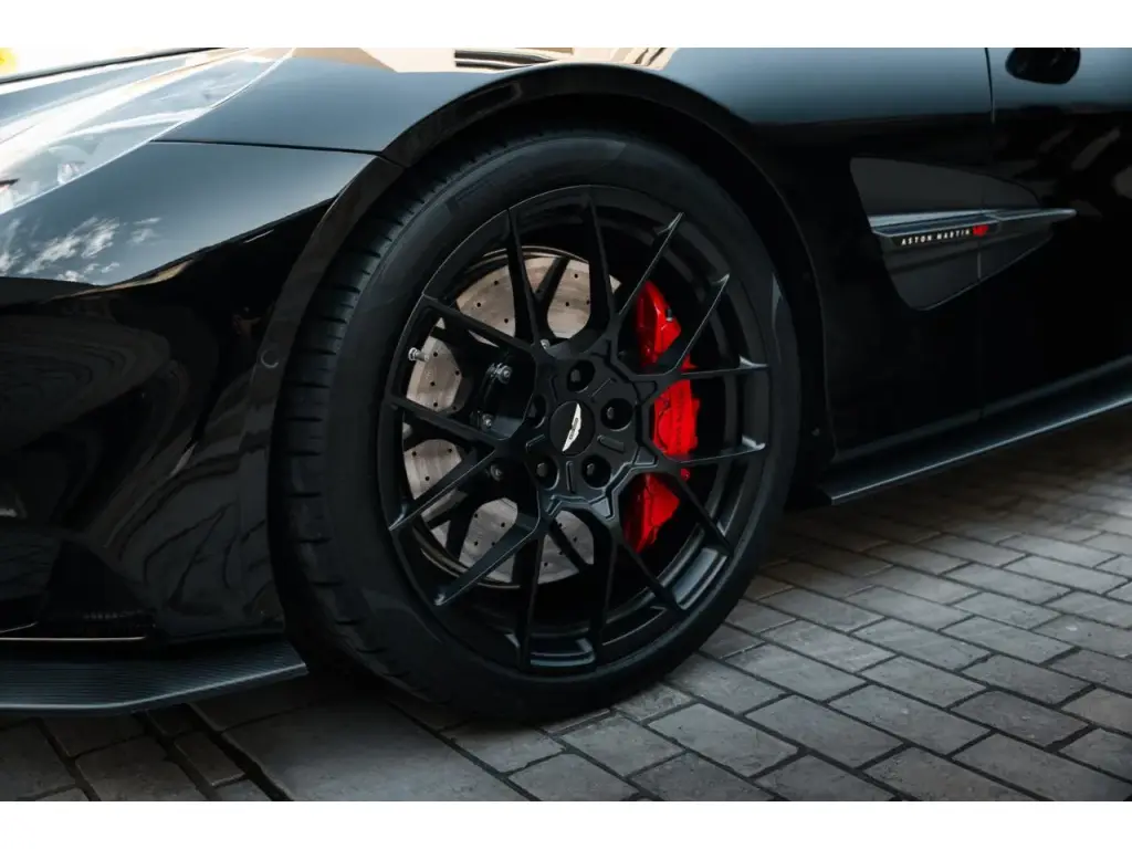 2025 Vanquish Coupe thumbnail vehicle image 3