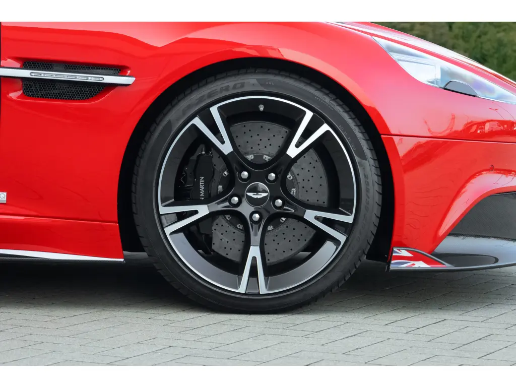 2018 Vanquish S Coupe thumbnail vehicle image 3