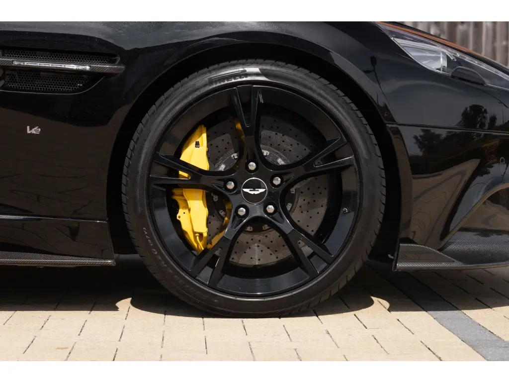 2018 Vanquish S Coupe thumbnail vehicle image 3