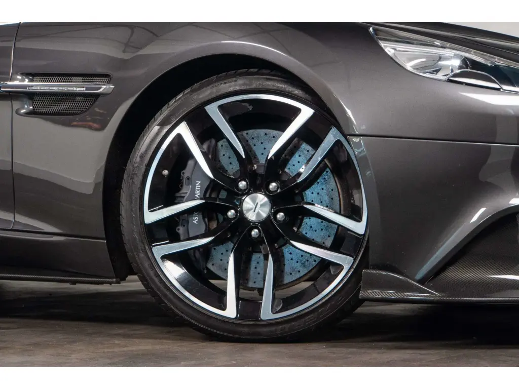 2018 Vanquish S Coupe thumbnail vehicle image 3