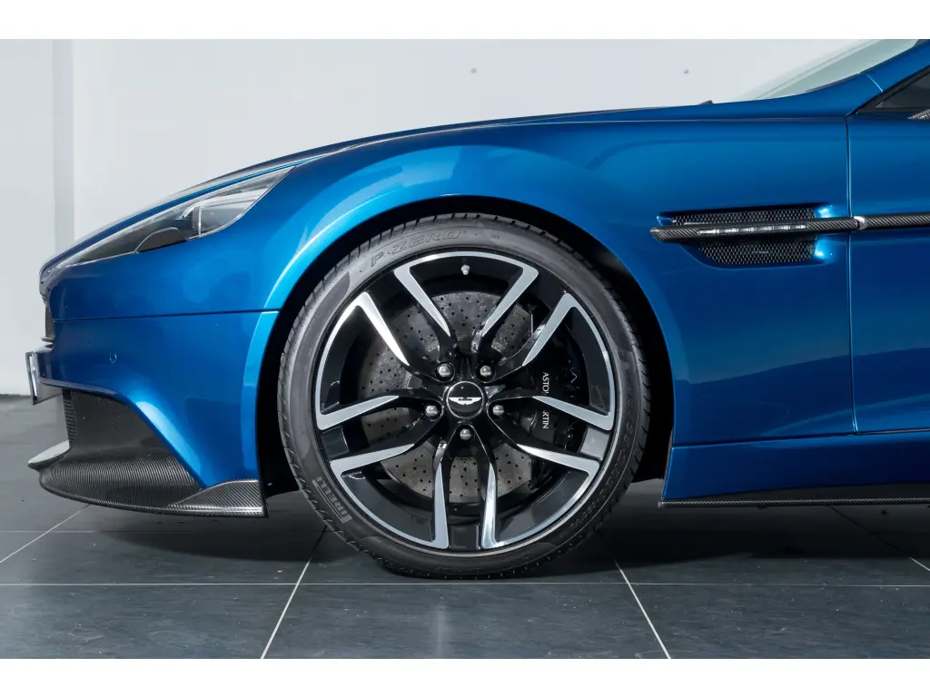 2018 Vanquish S Coupe thumbnail vehicle image 3