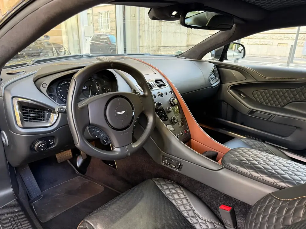 2018 Vanquish S Ultimate Edition Coupe thumbnail vehicle image 2