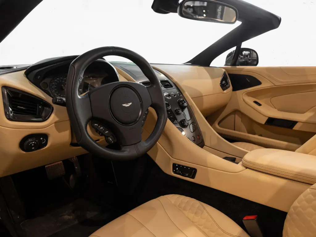 2015 Vanquish Volante thumbnail vehicle image 2