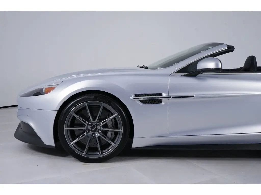 2016 Vanquish Volante thumbnail vehicle image 3