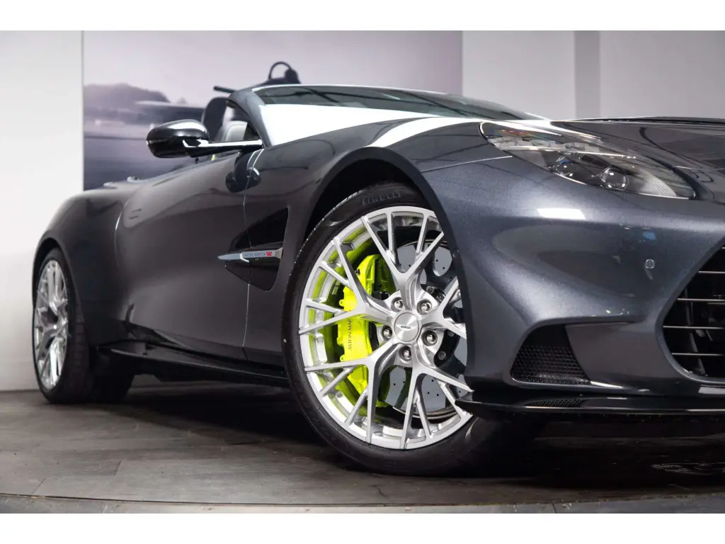 2026 Vanquish Volante thumbnail vehicle image 3