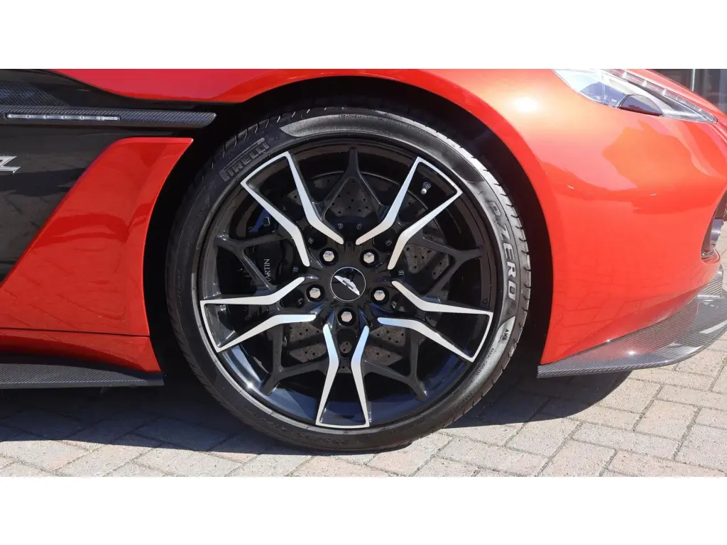 2019 Vanquish Zagato Shooting Brake thumbnail vehicle image 3