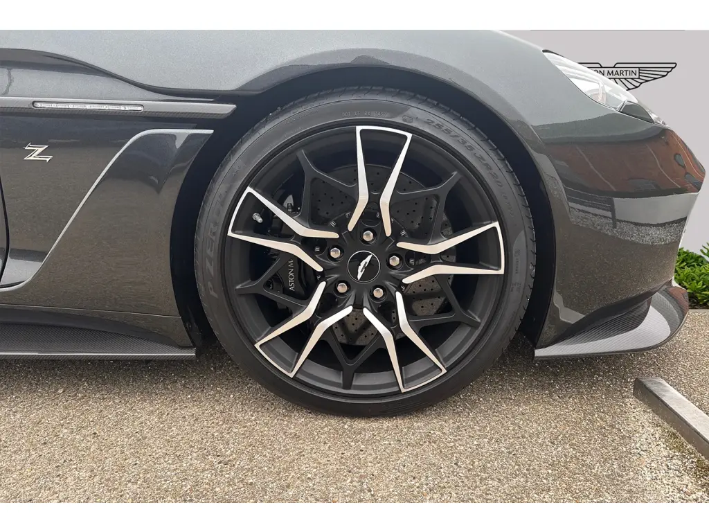 2019 Vanquish Zagato Shooting Brake thumbnail vehicle image 3