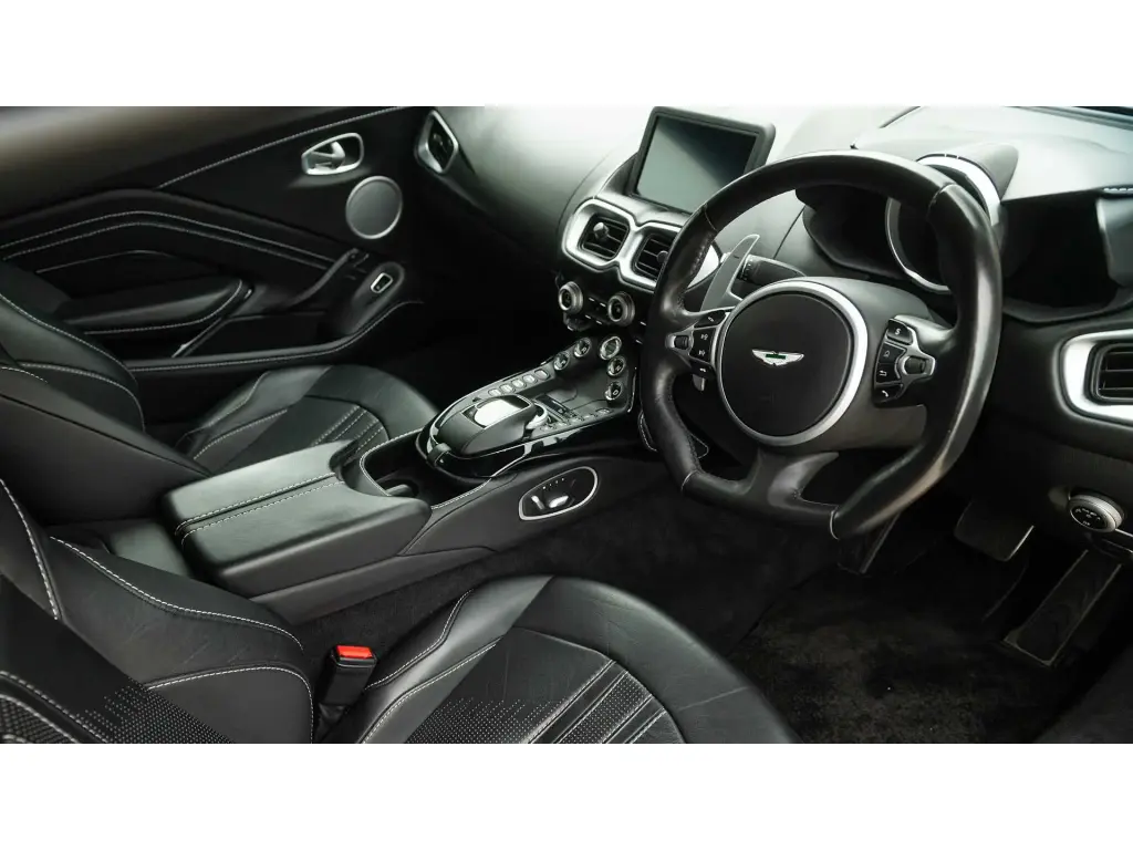 2019 Vantage Coupe thumbnail vehicle image 2