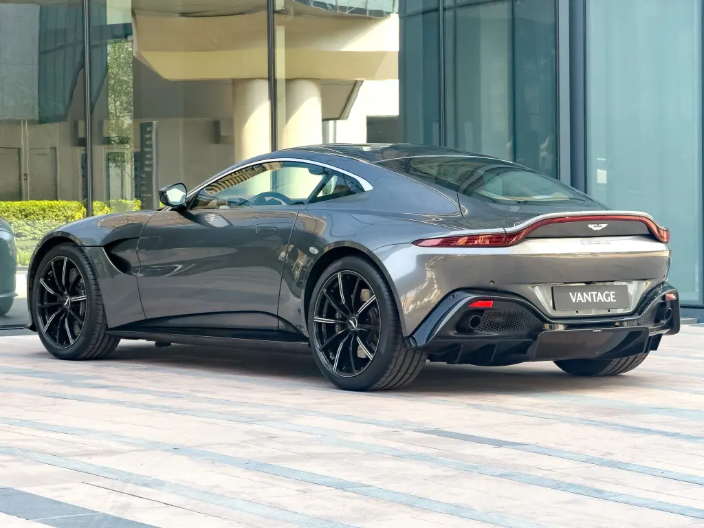 2019 Vantage Coupe thumbnail vehicle image 1