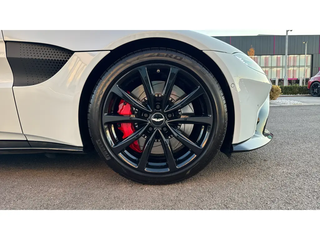 2020 Vantage Coupe thumbnail vehicle image 3