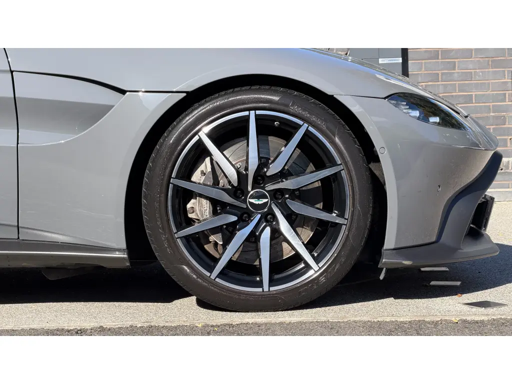 2020 Vantage Coupe thumbnail vehicle image 3