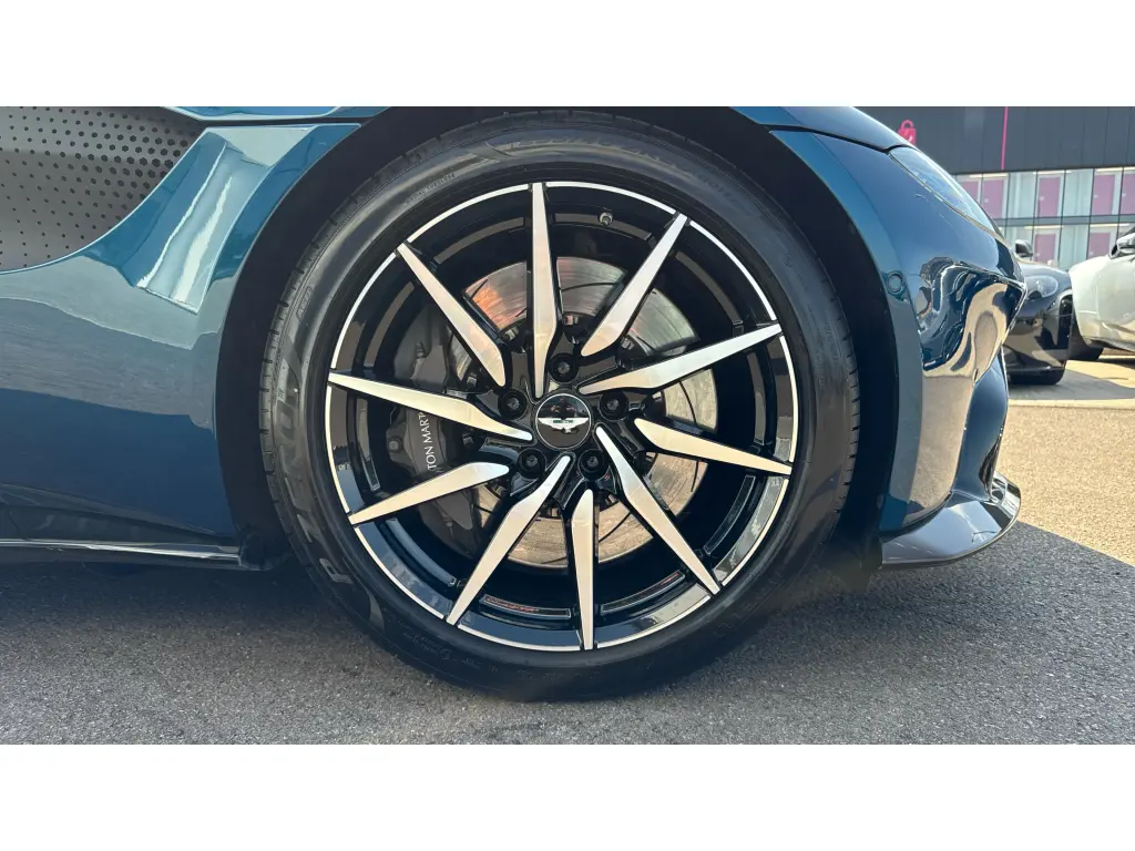 2020 Vantage Coupe thumbnail vehicle image 3