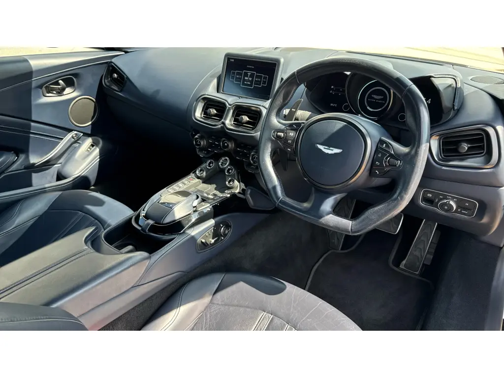2020 Vantage Coupe thumbnail vehicle image 2