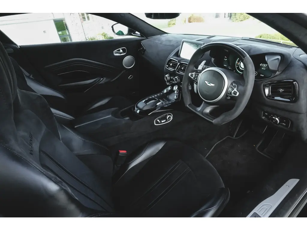 2020 Vantage Coupe thumbnail vehicle image 2