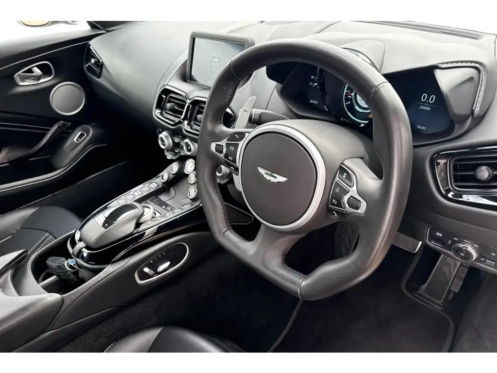 2020 Vantage Coupe thumbnail vehicle image 2