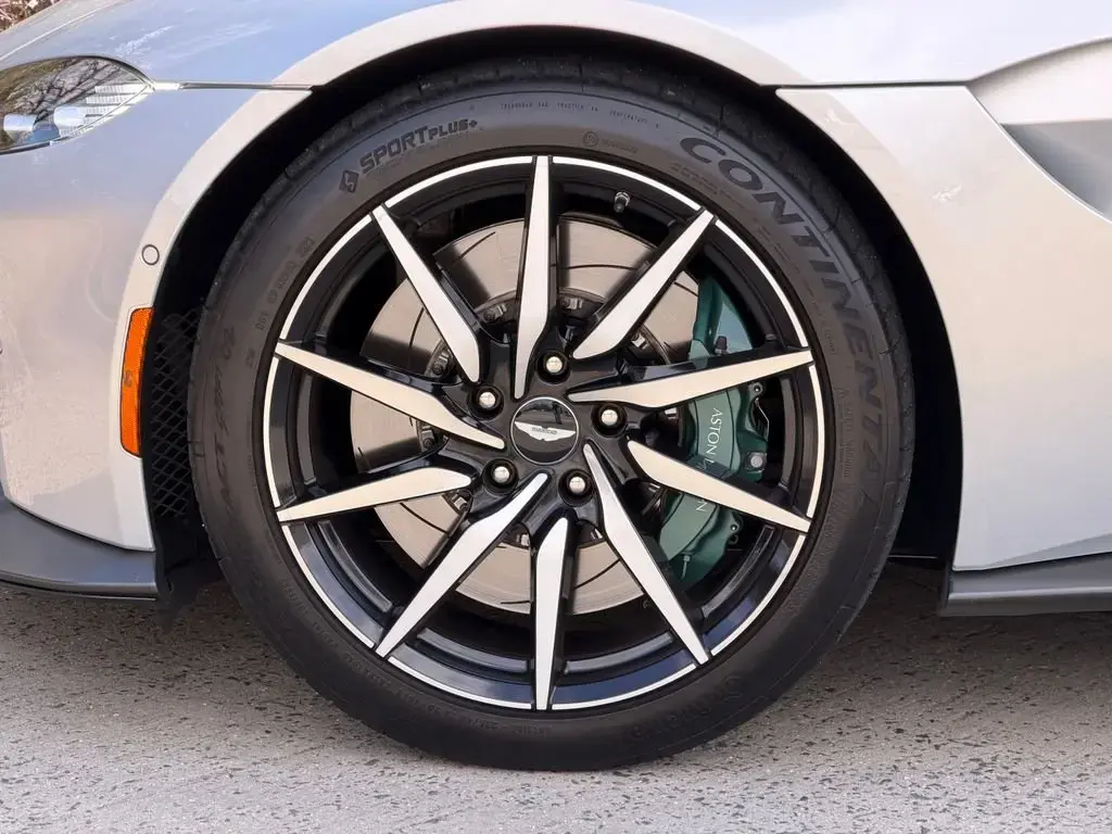 2020 Vantage Coupe thumbnail vehicle image 3