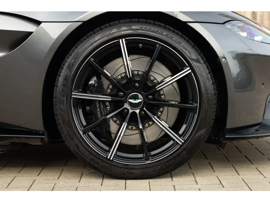 2021 Vantage Coupe thumbnail vehicle image 3