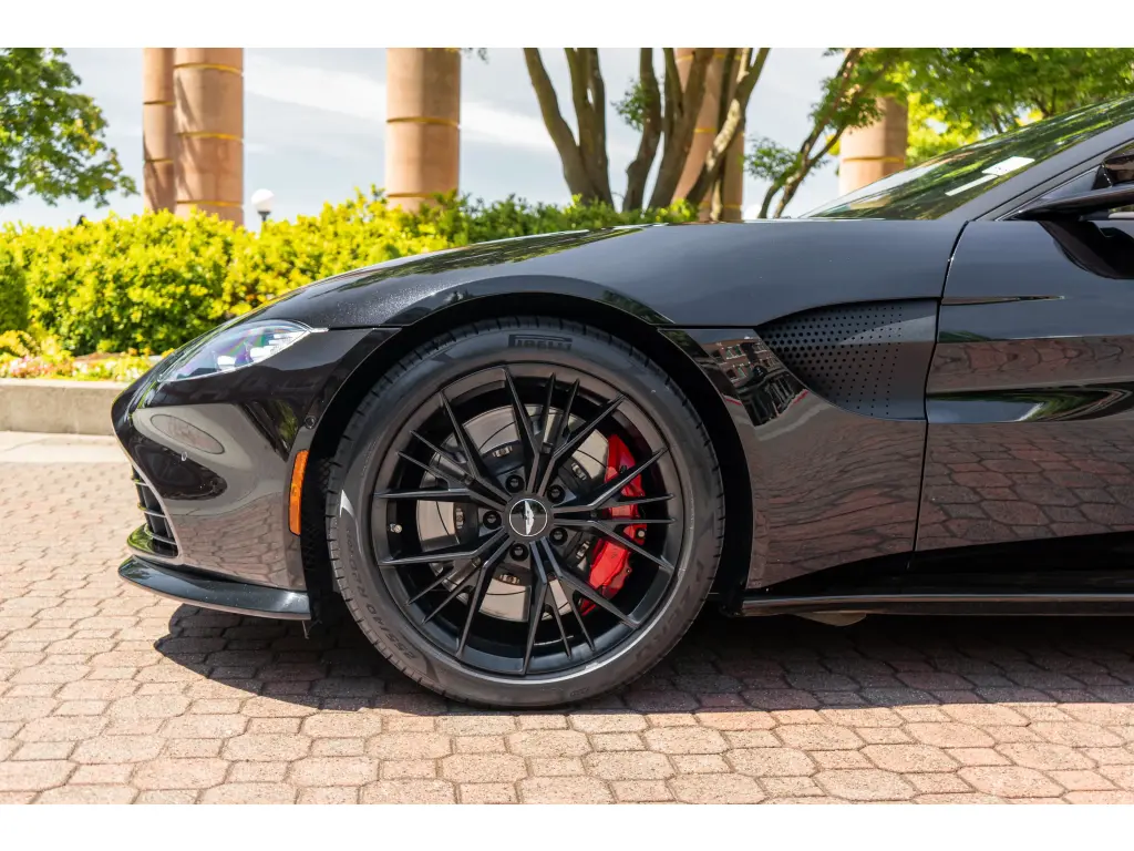 2021 Vantage Coupe thumbnail vehicle image 3