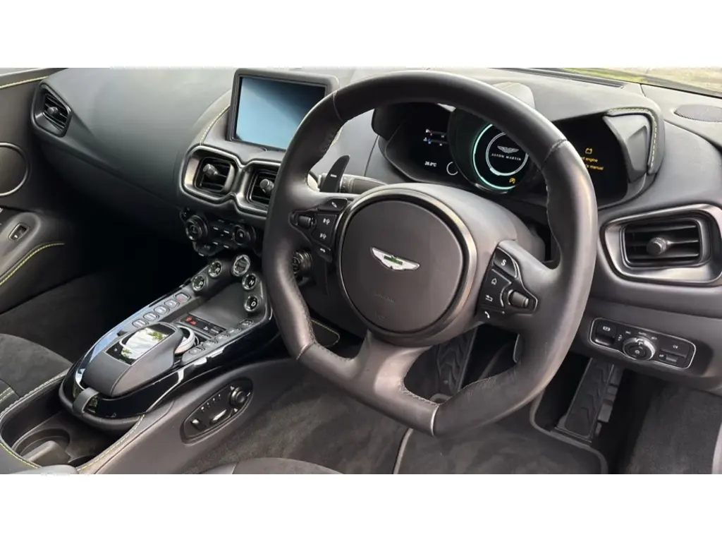 2022 Vantage Coupe thumbnail vehicle image 2
