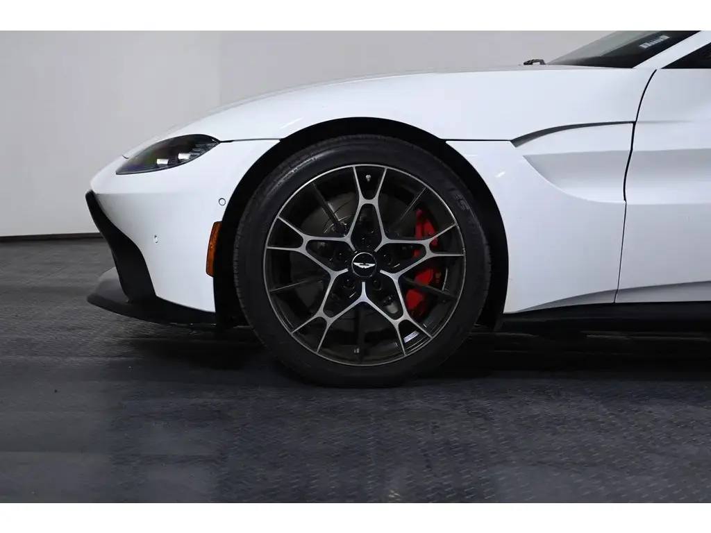 2022 Vantage Coupe thumbnail vehicle image 3