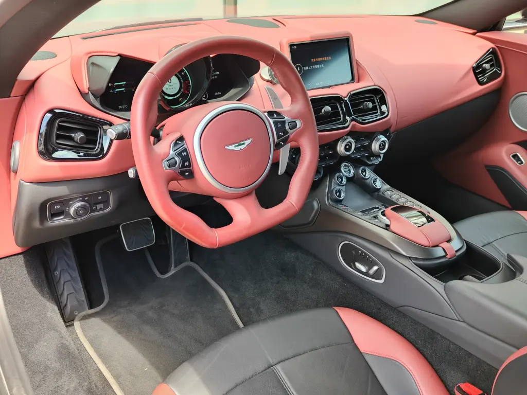 2022 Vantage Coupe thumbnail vehicle image 2