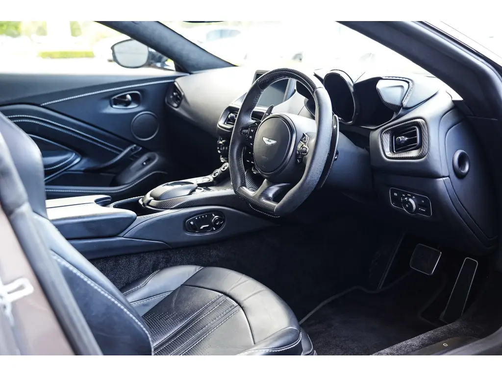 2023 Vantage Coupe thumbnail vehicle image 2