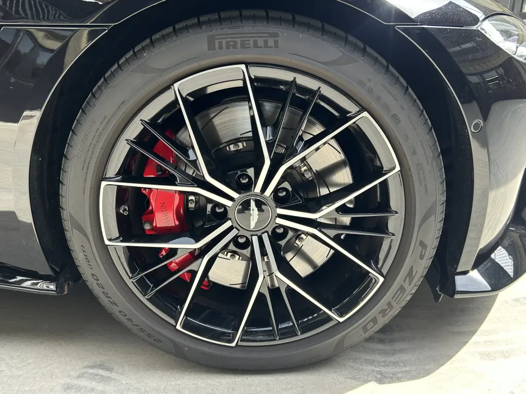 2023 Vantage Coupe thumbnail vehicle image 3