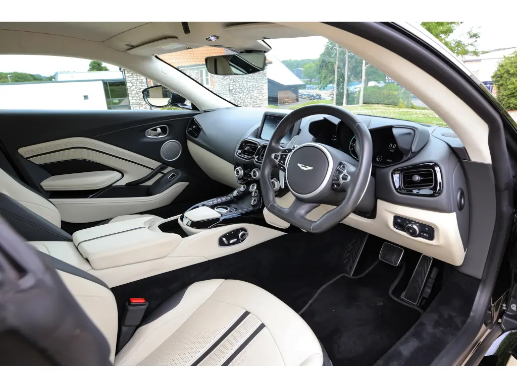 2023 Vantage Coupe thumbnail vehicle image 2
