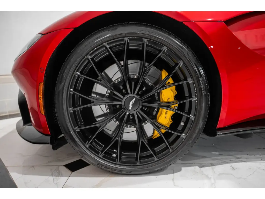 2023 Vantage Coupe thumbnail vehicle image 3