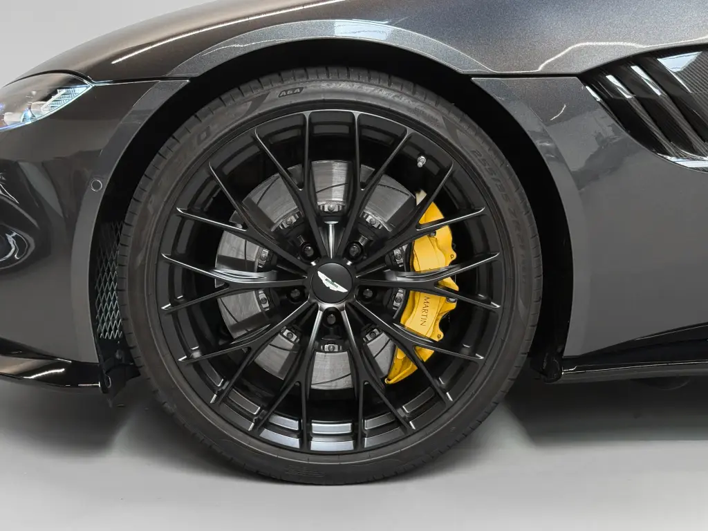 2023 Vantage Coupe thumbnail vehicle image 3
