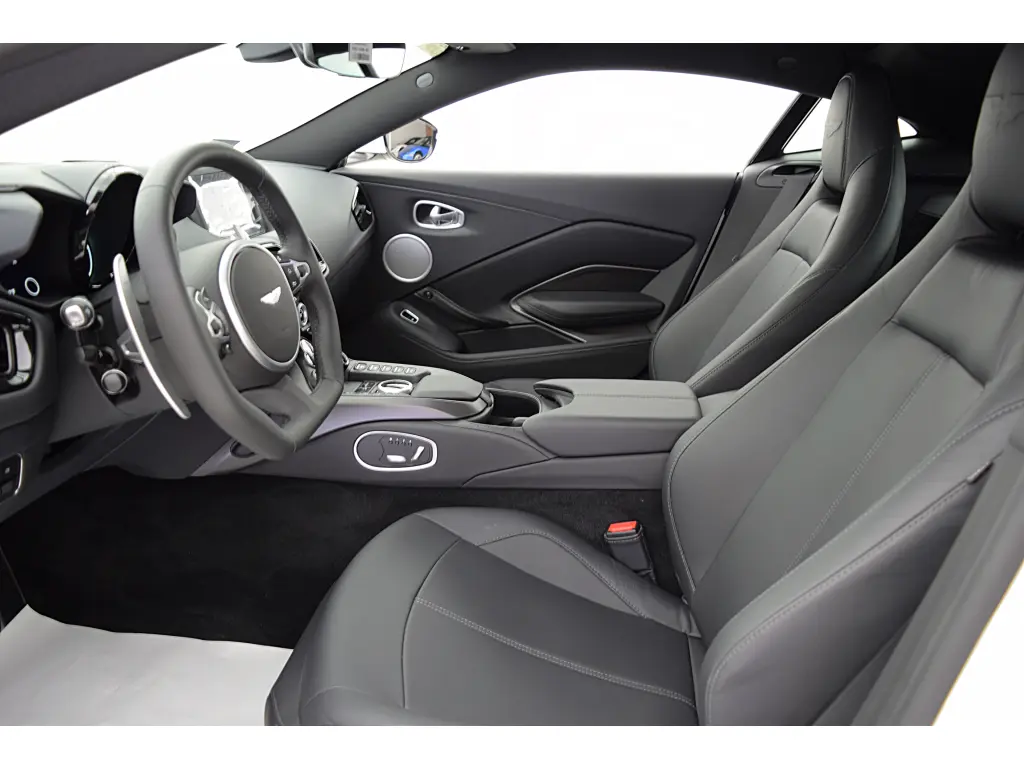 2023 Vantage Coupe thumbnail vehicle image 2