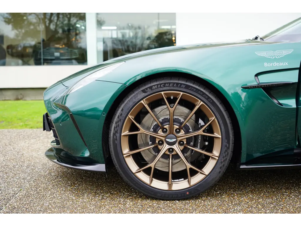 2025 Vantage Coupe thumbnail vehicle image 3