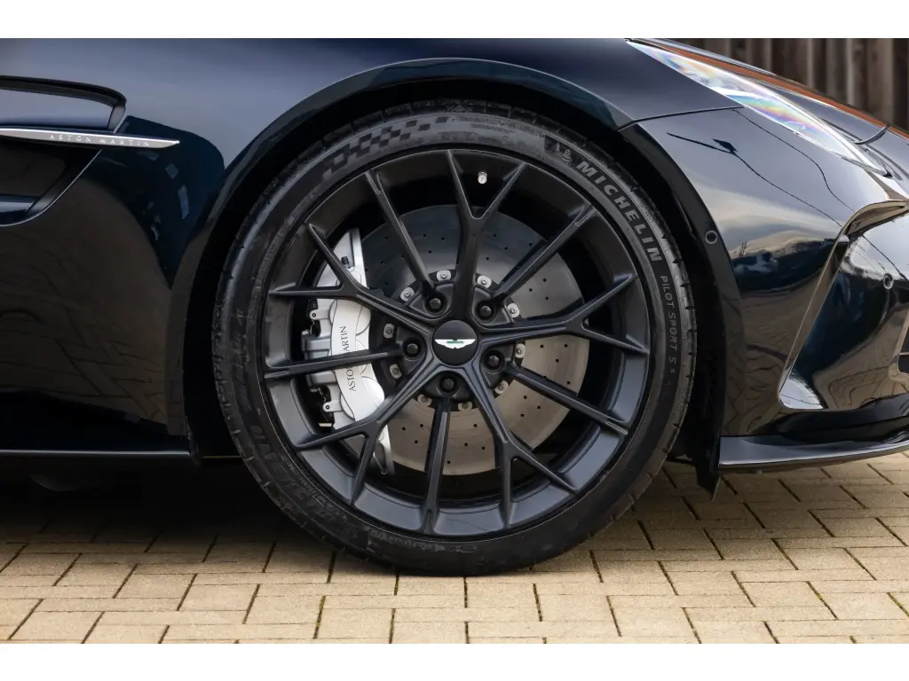 2025 Vantage Coupe thumbnail vehicle image 3