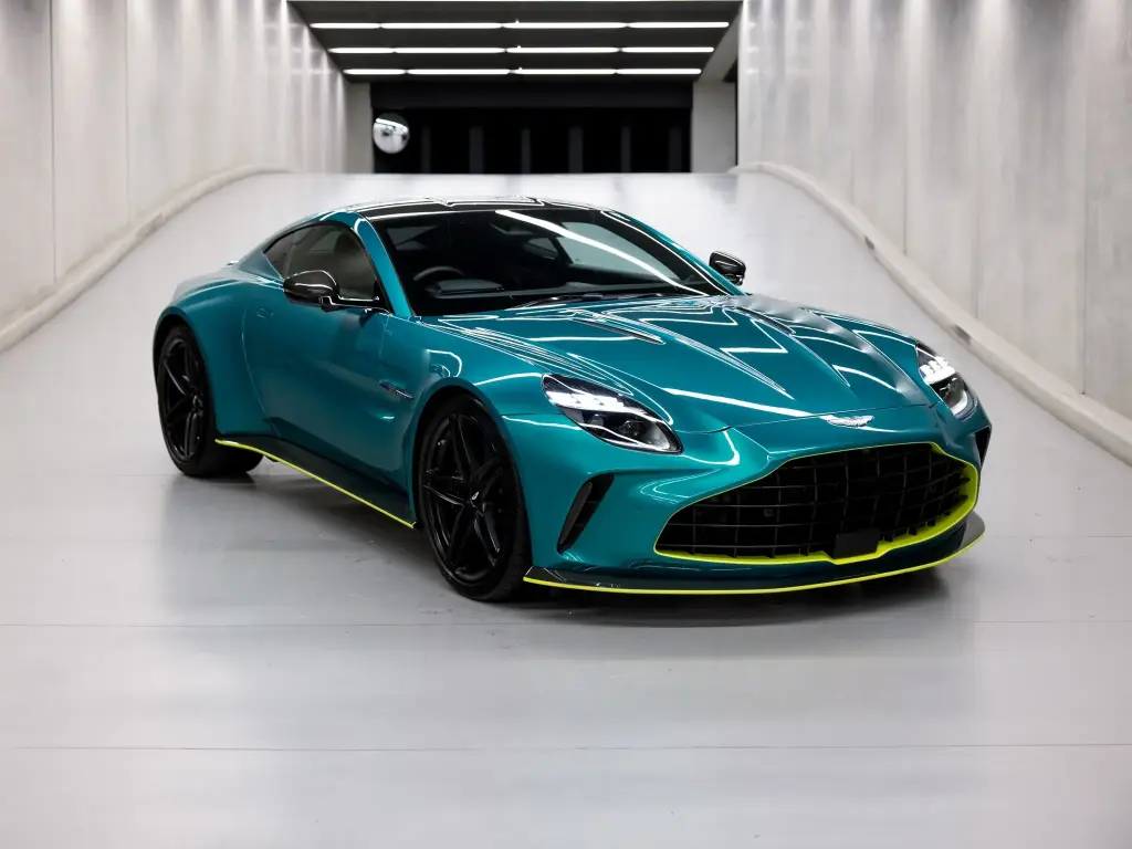 2025 Vantage Coupe main vehicle image
