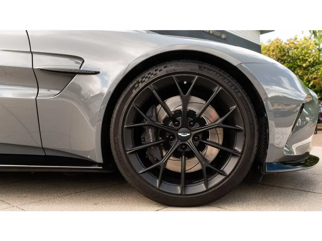 2025 Vantage Coupe thumbnail vehicle image 3