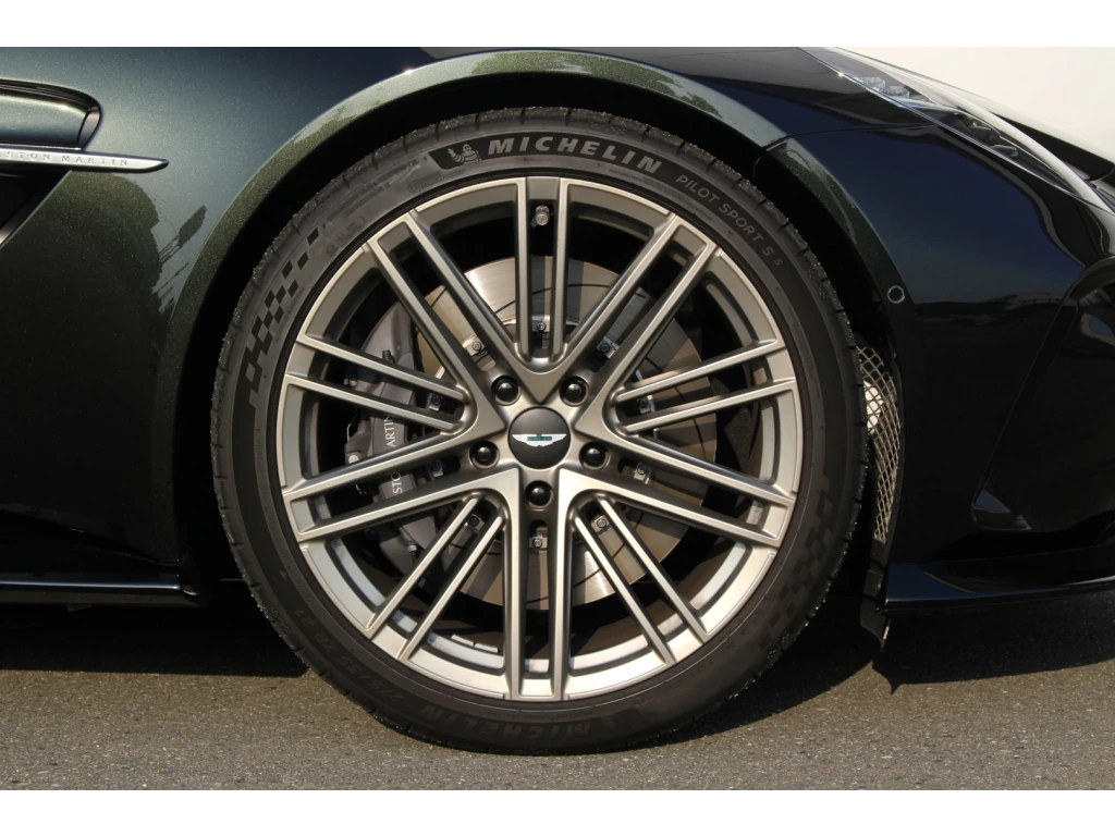 2025 Vantage Coupe thumbnail vehicle image 3