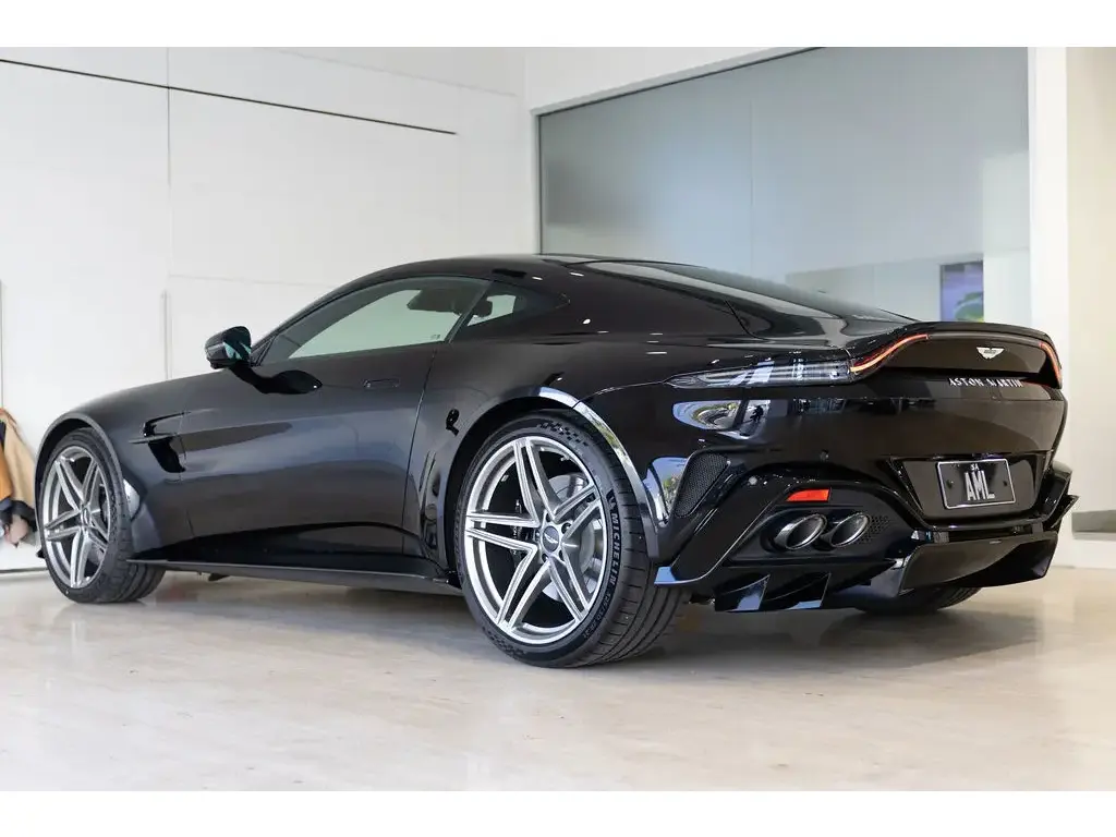 2025 Vantage Coupe thumbnail vehicle image 1