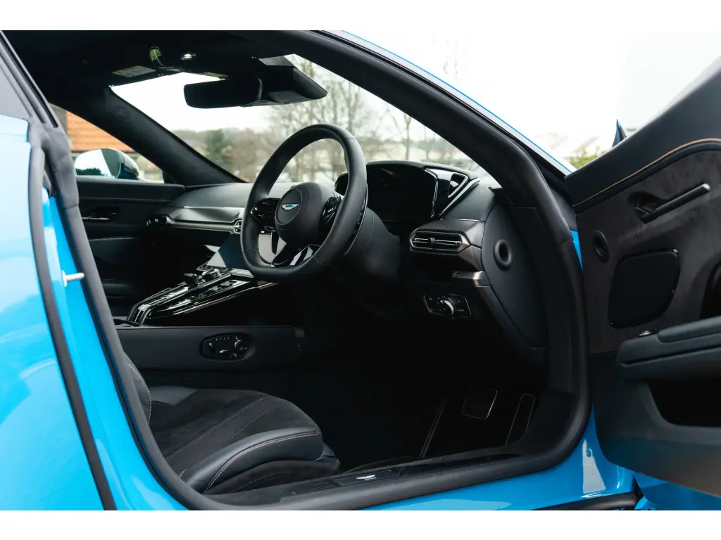 2025 Vantage Coupe thumbnail vehicle image 2