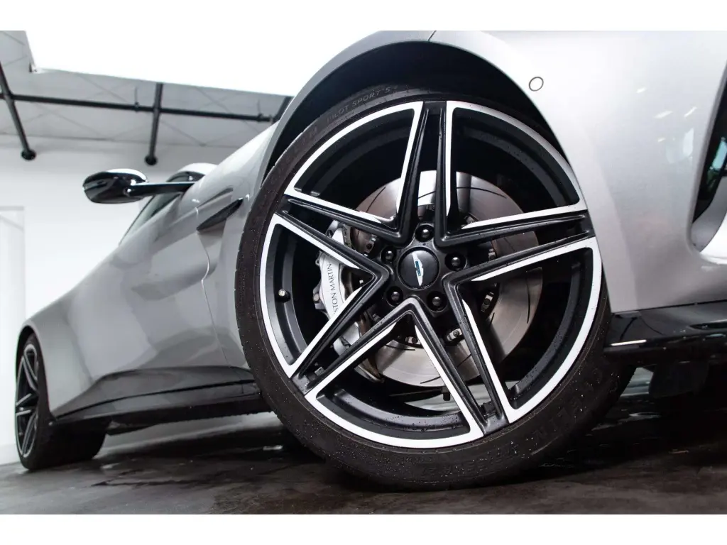 2025 Vantage Coupe thumbnail vehicle image 3