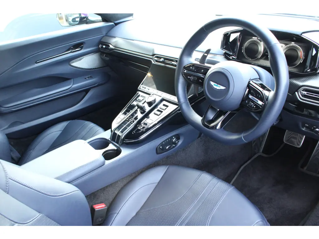 2025 Vantage Coupe thumbnail vehicle image 2