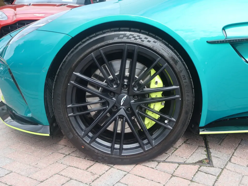 2025 Vantage Coupe thumbnail vehicle image 3