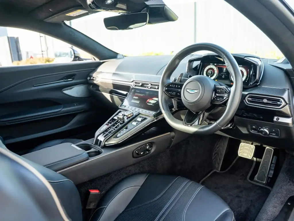 2025 Vantage Coupe thumbnail vehicle image 2