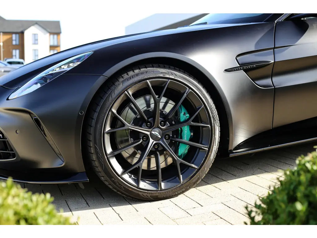 2025 Vantage Coupe thumbnail vehicle image 3