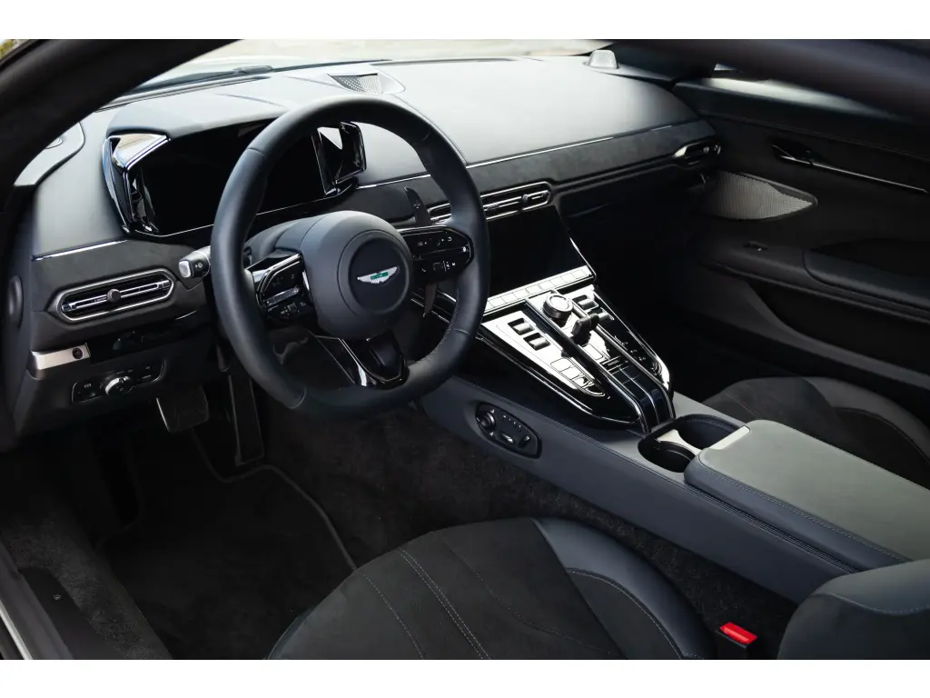 2025 Vantage Coupe thumbnail vehicle image 2