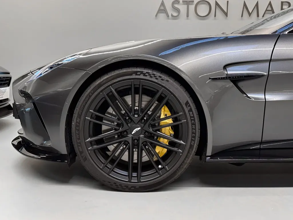 2025 Vantage Coupe thumbnail vehicle image 3