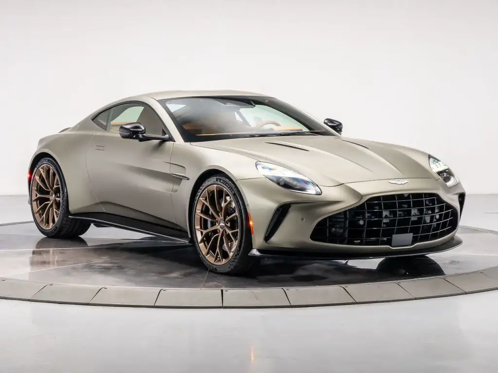 2025 Vantage Coupe main vehicle image