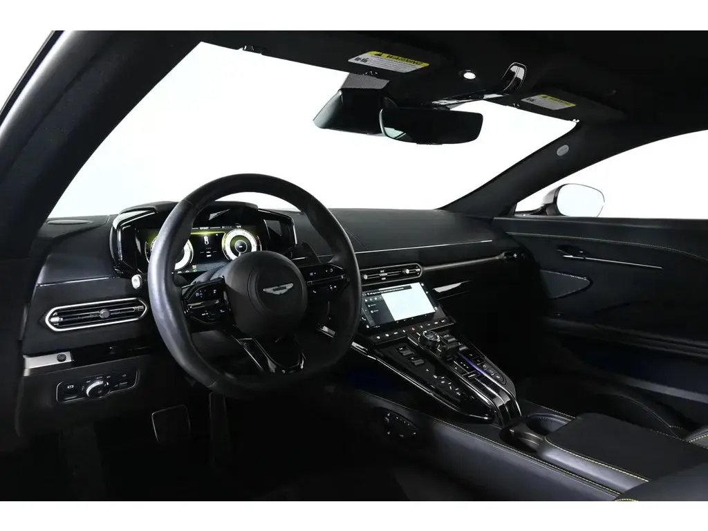 2025 Vantage Coupe thumbnail vehicle image 2