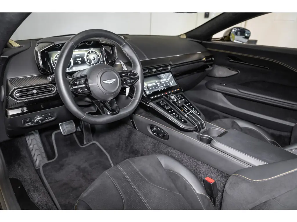 2025 Vantage Coupe thumbnail vehicle image 2