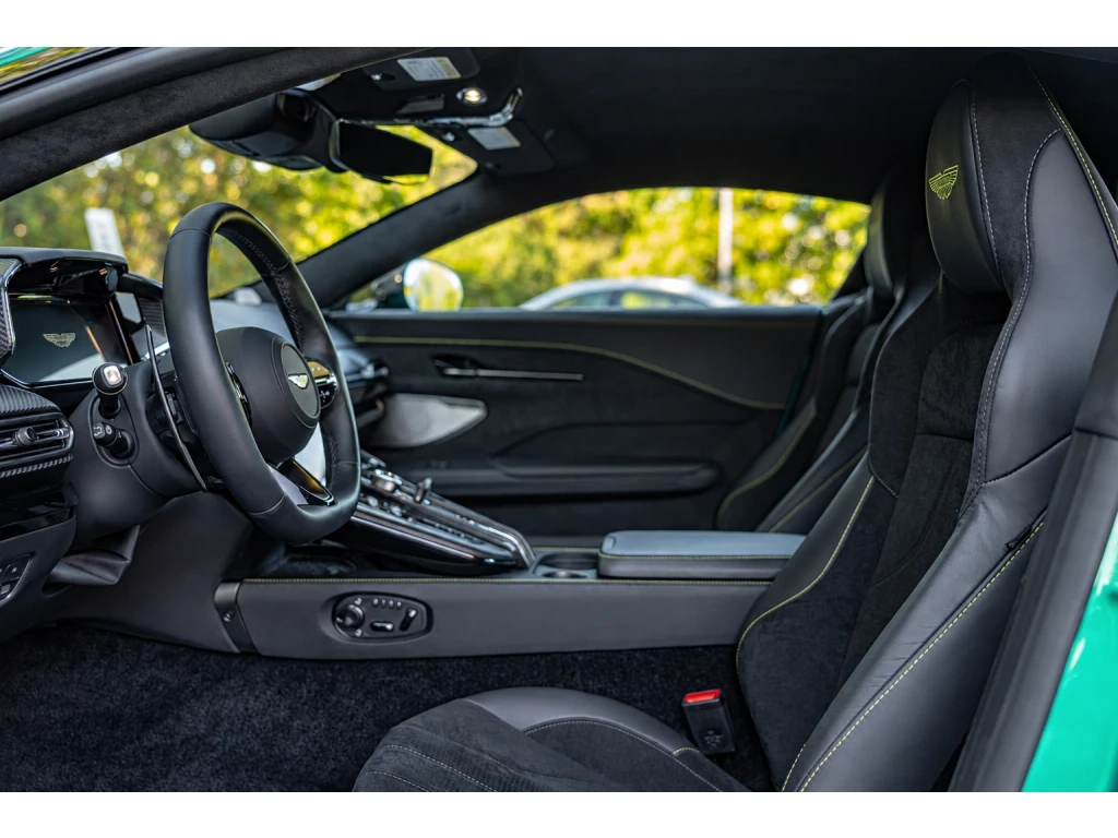 2025 Vantage Coupe thumbnail vehicle image 2