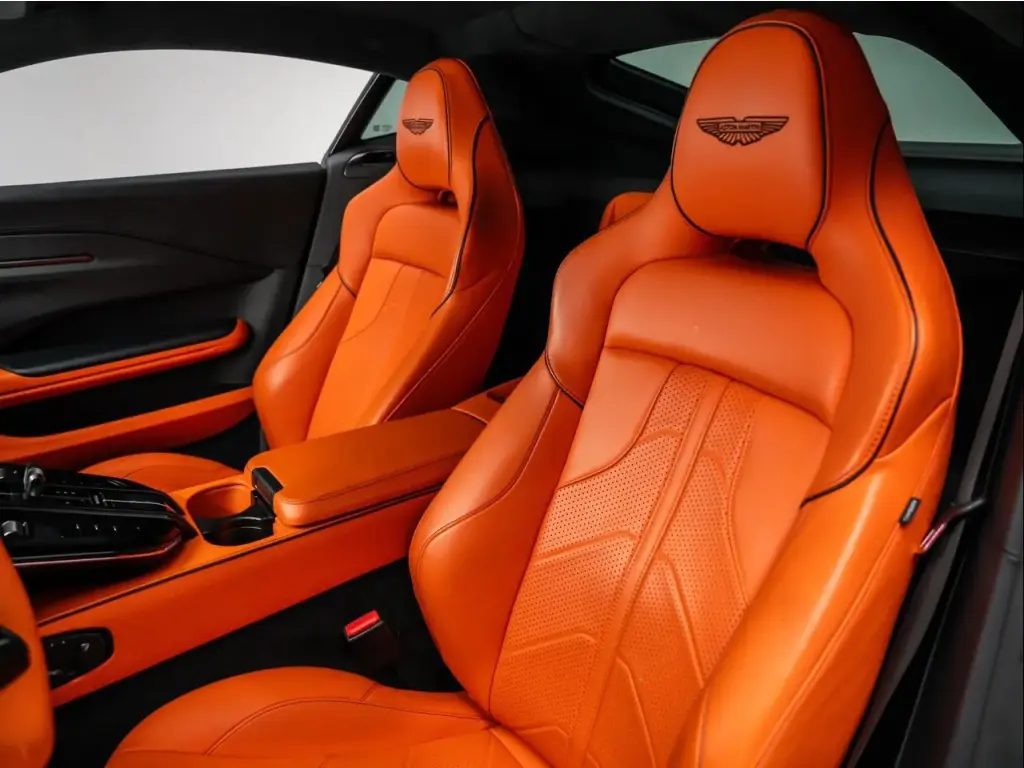 2025 Vantage Coupe thumbnail vehicle image 2